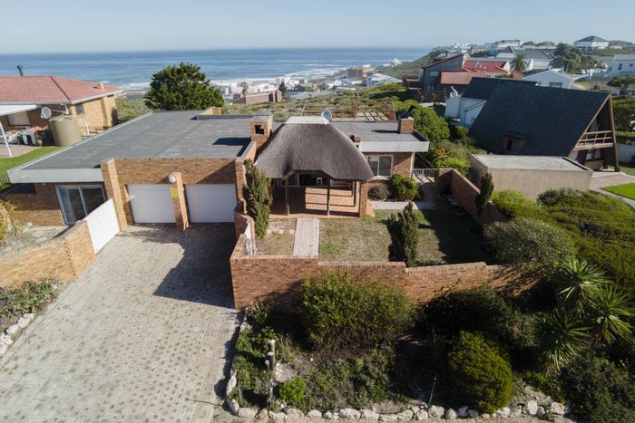 Property #CCH1009, House pending sale in Yzerfontein Central