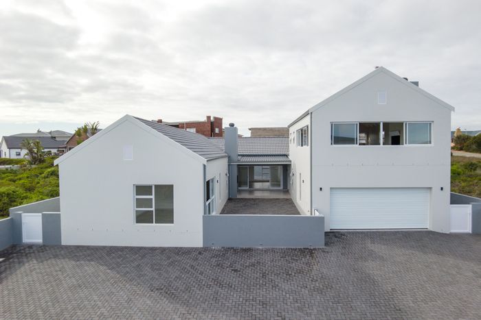 Property #CCH1052, House for sale in Yzerfontein Central