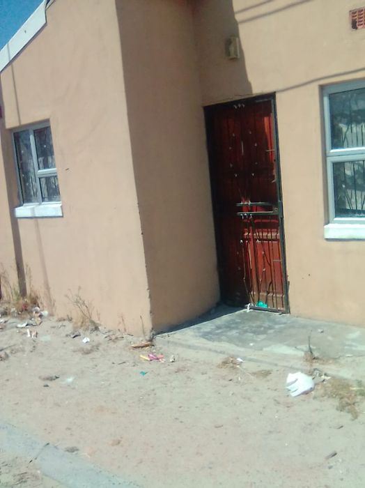 Affordable 2-Bedroom House in Mxolisi Phetani - Perfect for First-Time Buyers!