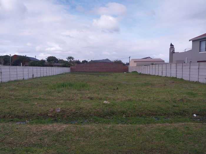 Prime Sandbaai Vacant Land for Sale – Build Your Dream Home Near Beaches!