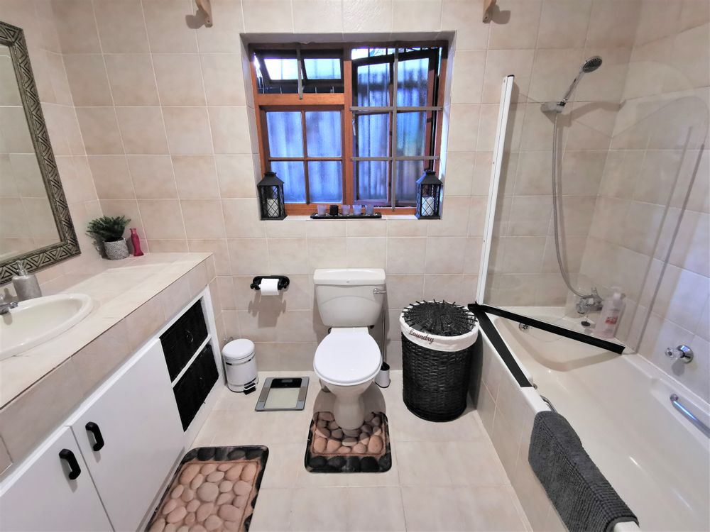 main house - guest bathroom