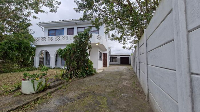 Spacious 4-bedroom house in Stanford Central with entertainment area and parking. For Sale.