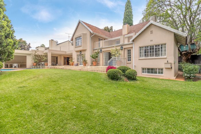 Emmarentia House For Sale: Spacious family home with pool, cottages, and garages.