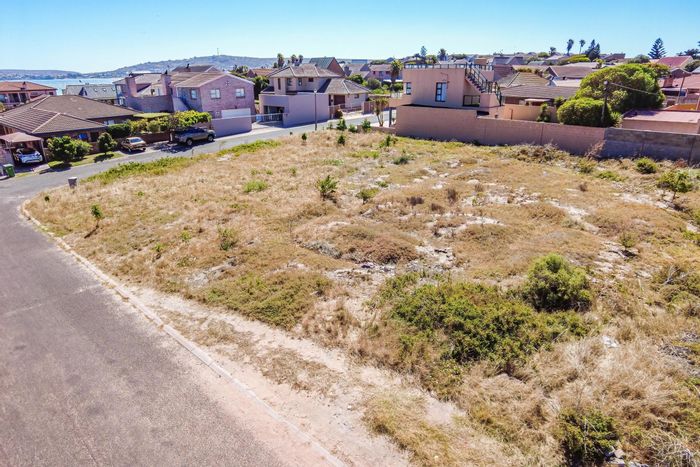 Vacant Land Residential For Sale in Bluewater Bay - Prime location near beach amenities.