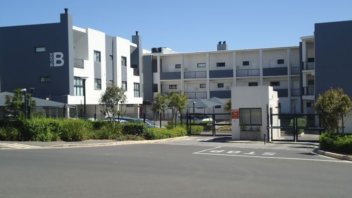 2-Bedroom Apartment For Sale in Langeberg Ridge with balcony, pool, and clubhouse access.