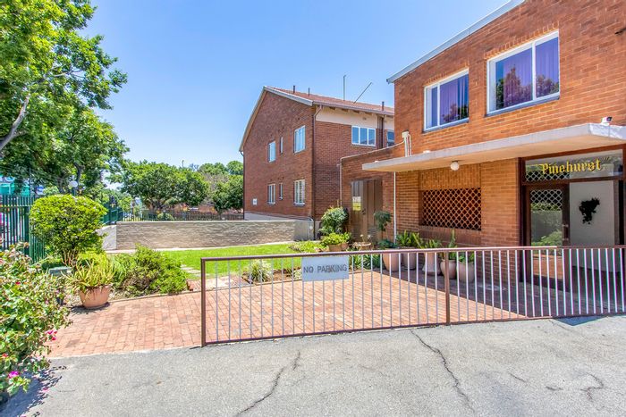 For Sale: Spacious 2-bedroom apartment in Ferndale with sunroom and garage.