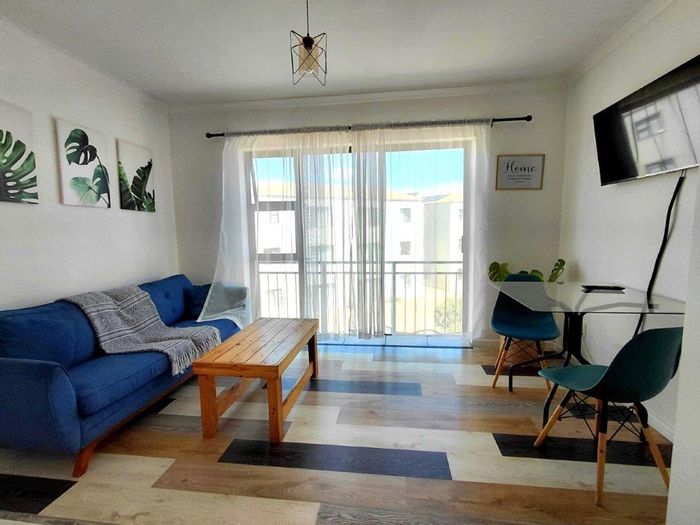 Die Bos Apartment For Sale: 2 beds, open-plan living, security complex, Airbnb-friendly.