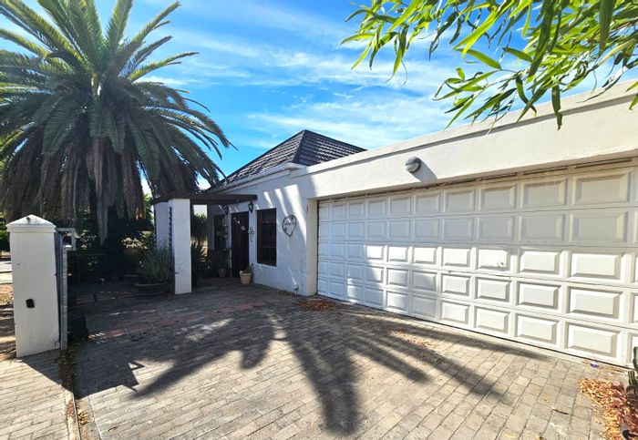 Property #CCH679, House for sale in Paarl North