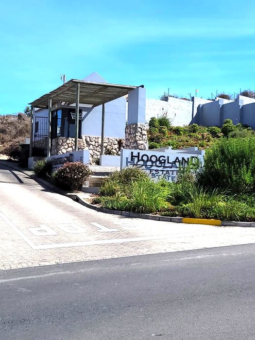 Vacant Land Residential for Sale in Hoogland: 643m² with bay views and amenities.