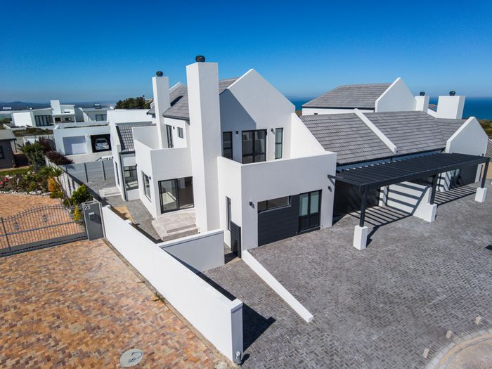 Property #CCH869, Duet for sale in Yzerfontein Central