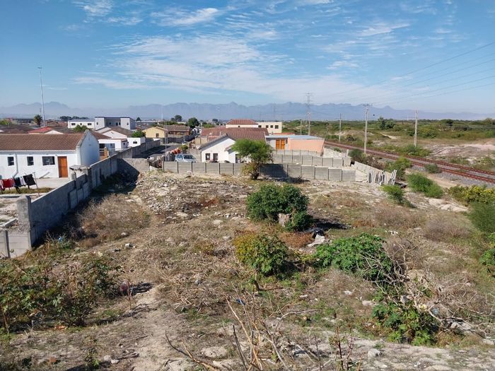 Vacant Land Residential in Bongweni For Sale: Ideal for incremental housing and urban agriculture.
