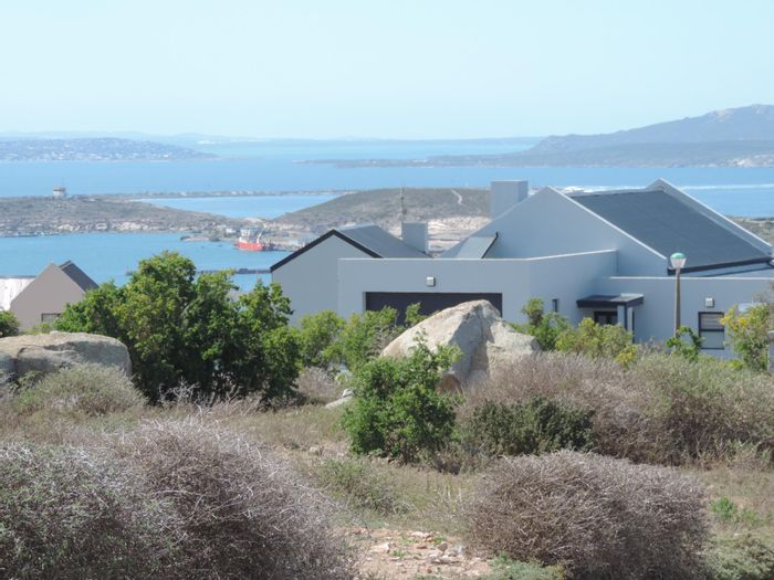 Vacant land for sale in Hoogland with lagoon and sea view potential.