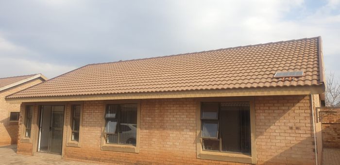 House For Sale in Lotus Gardens: 3 bedrooms, secure parking, near amenities.