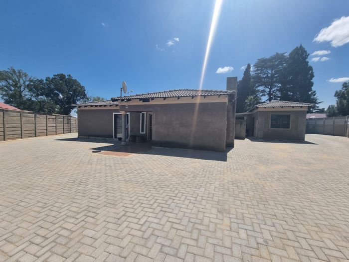 For Sale: Sasolburg Central Guest House with 9 en-suite rooms and communal amenities.