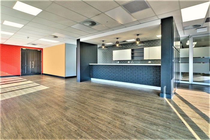 To Rent: Office in Melrose Arch with flexible layout and excellent amenities.