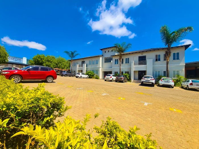 Fully furnished office in Ruimsig with private balcony and parking included. To Rent.