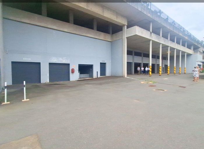 Industrial property in New Germany to rent, 3,026m2 with versatile layout.