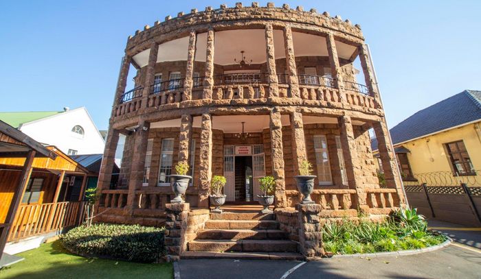 For Sale: Glenwood Guest House with multiple income streams and commercial rights.