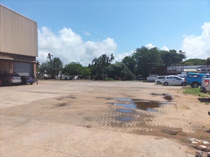 Industrial property in Amanzimnyama to rent: secure, 3-phase power, large yard access.