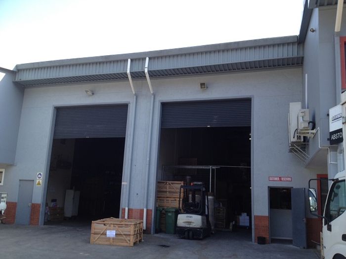 Industrial property for sale in Riverhorse Valley with interlink access and offices.