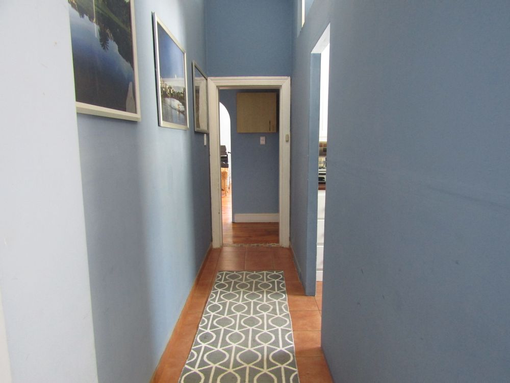 Passage to Kitchen and 2 back offices