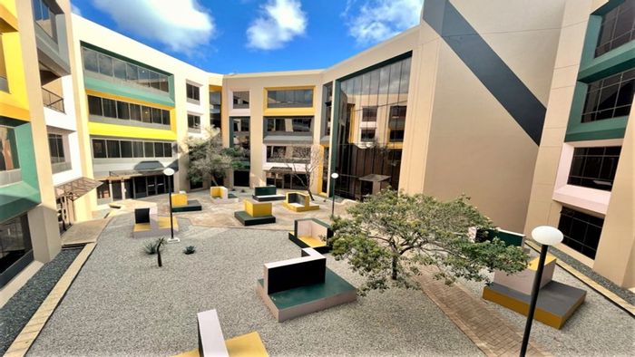 Prime office space to rent in Parktown, 161m² with flexible options available.