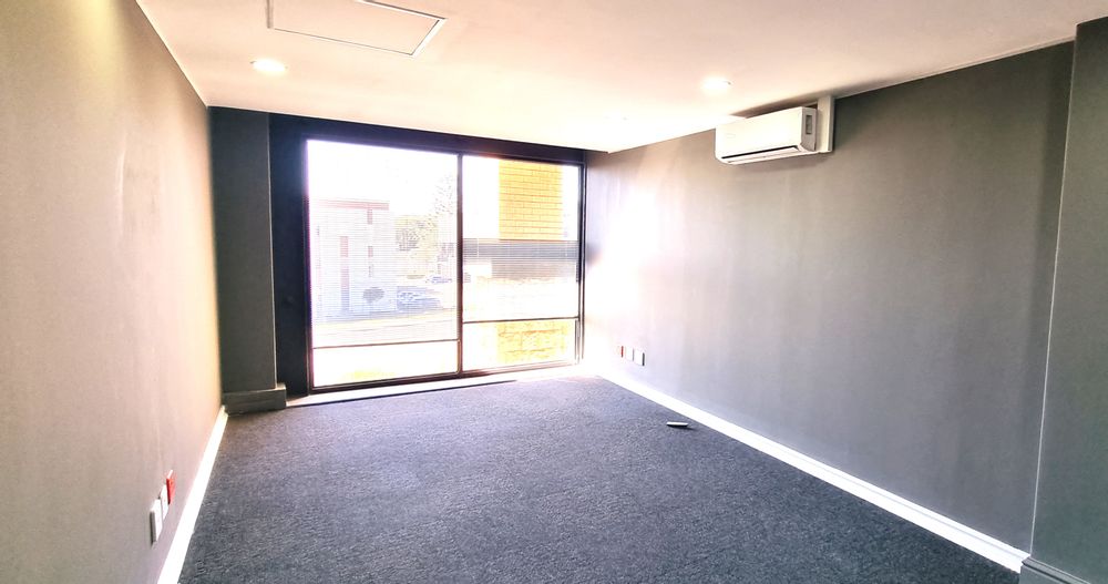 Silverstream Office Park-Bryanston-Building 1 (6)