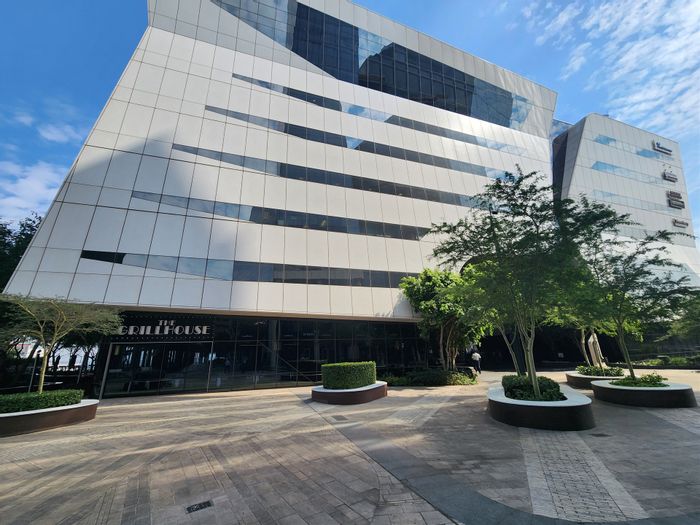 Prime office space to rent in Sandton Central with amenities and easy access.