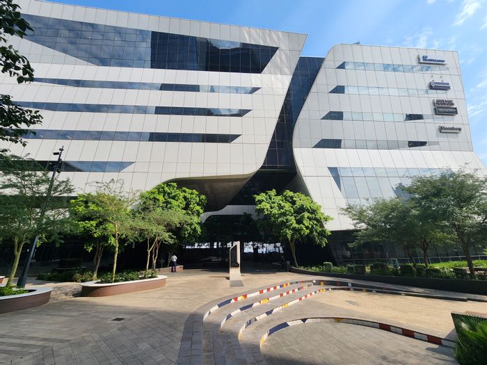 Office To Rent in Sandton Central: Refurbished space, canteen, security, and easy access.