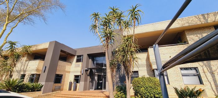 Bryanston Office To Rent: Fitout, patio, backup water, security, close to amenities.