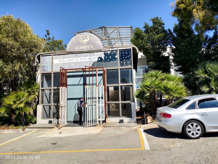 Industrial warehouse/showroom in Kya Sands, secure, ample parking, excellent exposure. To Rent.