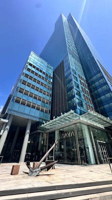 Premium office to rent in Cape Town City Centre with top amenities.