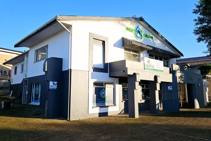For Sale: Versatile Business Property in Jeffreys Bay Central with Ample Space and Parking.