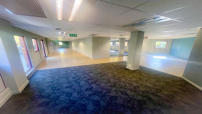 Spacious Parktown office to rent with amenities, security, and easy transport access.