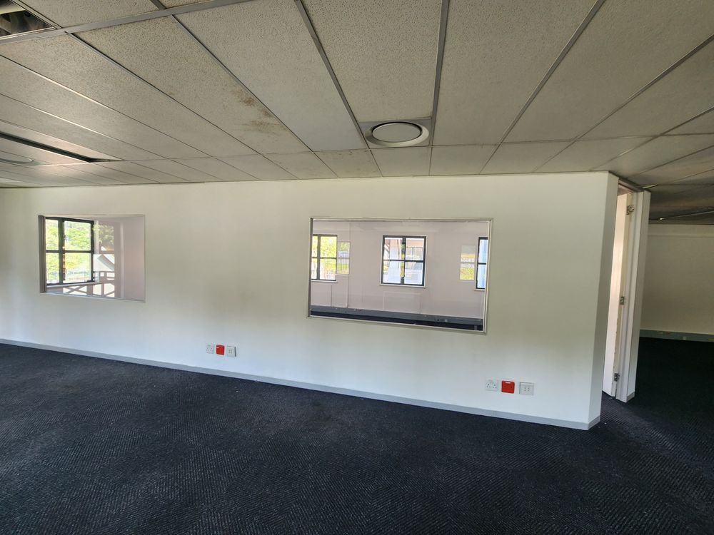 Hyde Park Manor-HydePark-Building 2 Office (7)