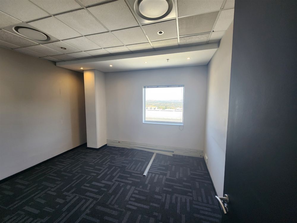 The Mall Offices, Rosebank 4th Fl 8