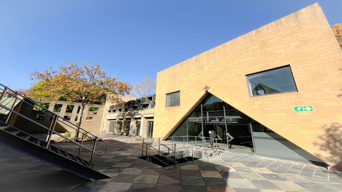 To Rent: Versatile Office in Parktown with backup utilities and high-speed fibre.