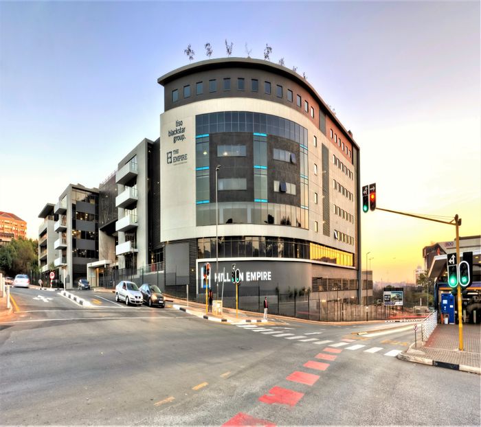 Prime Parktown office to rent: 237m², ground-floor, high-speed internet, secure parking.