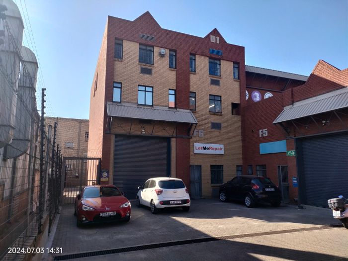 Industrial Mini Warehouse in Strijdompark For Sale: Secure, accessible, with office space.