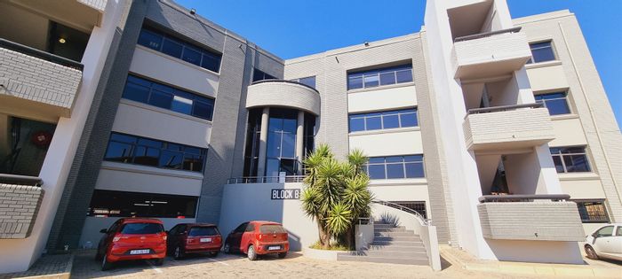 To Rent: Office in Sunninghill with patio, boardroom, backup power, and water.