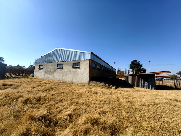 Prime Business Opportunity in Derby: 17,100 sqm with Solar, Borehole, and Versatile Potential.