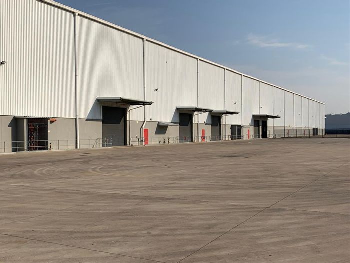 Industrial Property To Rent in Southmead: High eaves, secure yard, office access.