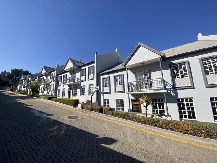 Industrial warehouse to rent in Halfway House with office space and ample parking.