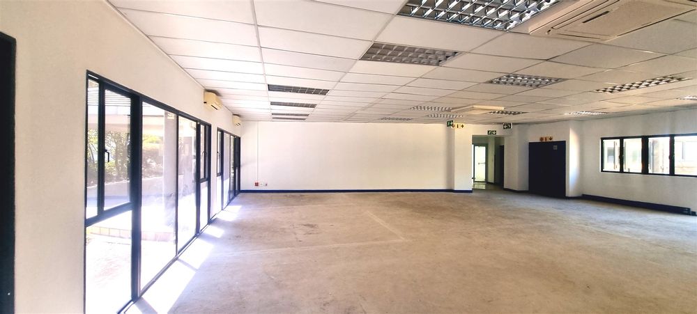 21 Saddle Drive-Woodmead-Grd fl 726m² (4)