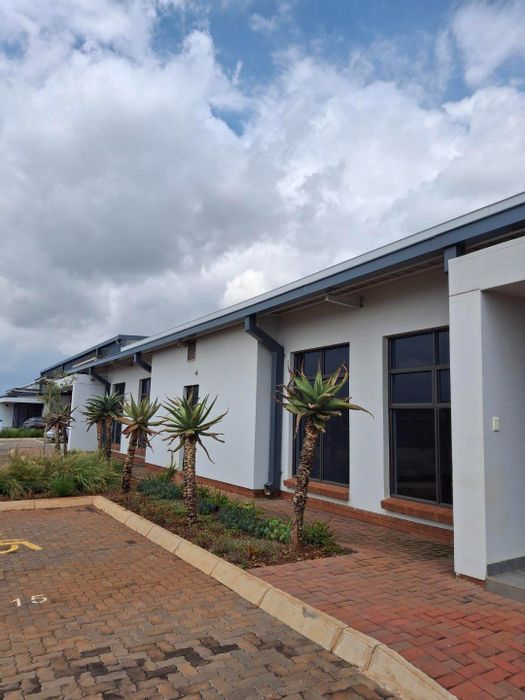 Industrial Space To Rent in Sterkfontein AH: Office, Parking, High Ceilings.