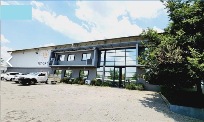 Industrial property in Lanseria to rent: offices, warehouse, yard, security features.