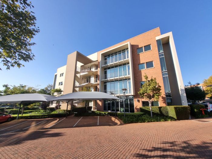 Bryanston Office To Rent: Open plan, glass offices, 24-hour access, backup power.