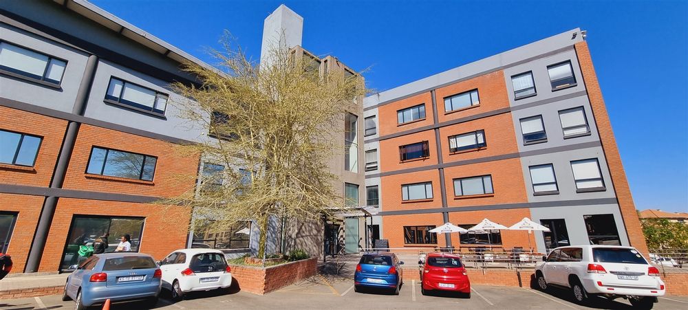 1410 Eglin Crescent-Sunninghill-Suite 703 540m² (1)