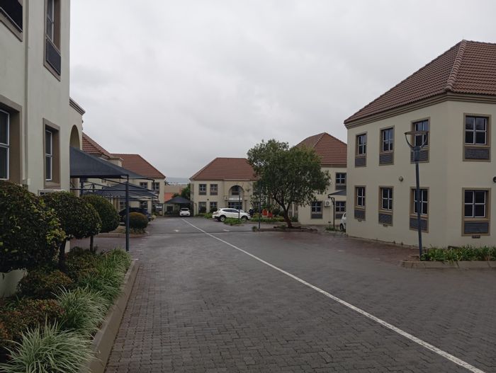 Flexible office space to rent in Ferndale with ample parking and 24/7 access.