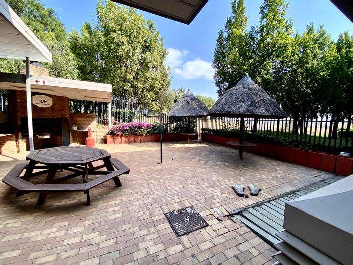 Halfway House Office To Rent: High visibility, backup power, security, and fibre-optic internet.